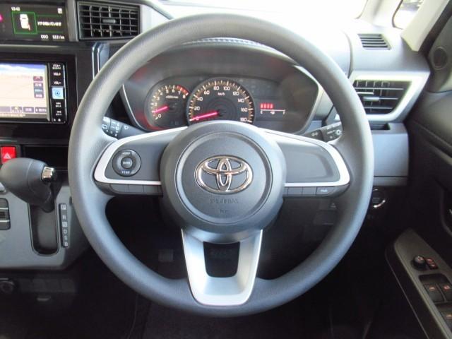 ルーミー G 追突軽減ブレーキ パワステ Aストップ LEDライト Rカメラ 記録簿付 横滑り防止システム ウォークスルー エアバック セキュリティーアラーム パワーウィンドウ 運転席助手席エアバック ナビ&TV(6枚目)