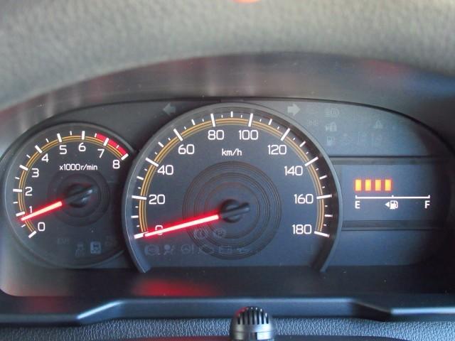 ルーミー G 追突軽減ブレーキ パワステ Aストップ LEDライト Rカメラ 記録簿付 横滑り防止システム ウォークスルー エアバック セキュリティーアラーム パワーウィンドウ 運転席助手席エアバック ナビ&TV(7枚目)