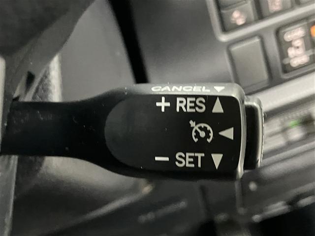 ヴォクシー ZS 煌II スマートキー・プッシュスタート バックガイドモニター セキュリティアラーム 両側パワスラドア 1オーナー ETC車載器 地デジテレビ VSC LEDライト 助手席エアバック キーレスエントリー AC(14枚目)