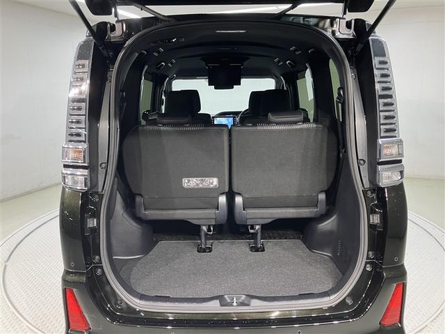 ヴォクシー ZS 煌II スマートキー・プッシュスタート バックガイドモニター セキュリティアラーム 両側パワスラドア 1オーナー ETC車載器 地デジテレビ VSC LEDライト 助手席エアバック キーレスエントリー AC(20枚目)