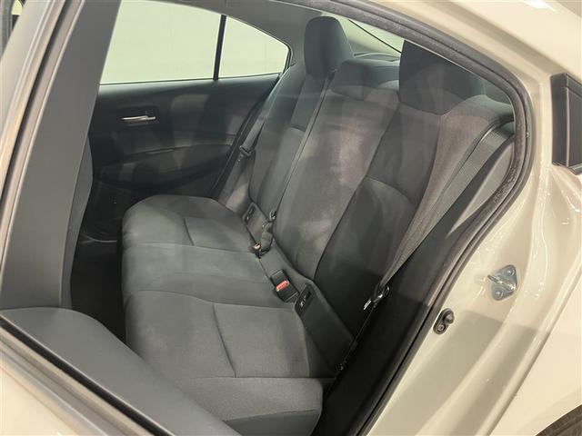 カローラ ハイブリッド　Ｇ－Ｘ　ＴＳＳ　Ｂカメラ　クルーズコントロール　エアバッグ　ドライブレコーダー　スマートキー　キーレス　ＬＥＤライト　ナビ　ＥＴＣ　ミュージックプレイヤー接続可　メモリーナビ　横滑り防止装置　盗難防止システム（16枚目）