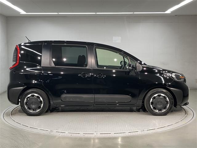 シエンタ ハイブリッドZ TSS ワンオーナ エアバック キーレスエントリー イモビライザー TV 整備記録簿 バックモニター LEDヘッドライト ETC車載器 横滑り防止 スマートキー オートエアコン サイドエアバッグ(3枚目)