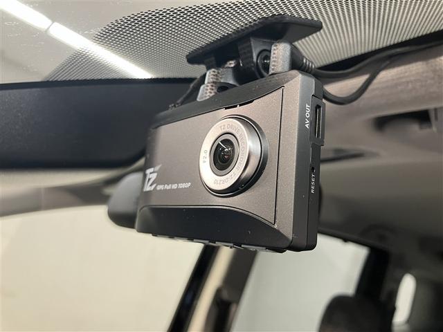 シエンタ ハイブリッドZ TSS ワンオーナ エアバック キーレスエントリー イモビライザー TV 整備記録簿 バックモニター LEDヘッドライト ETC車載器 横滑り防止 スマートキー オートエアコン サイドエアバッグ(13枚目)