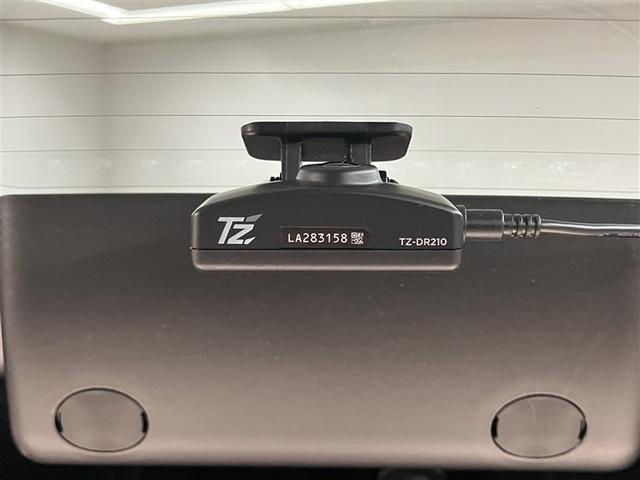 シエンタ ハイブリッドZ TSS ワンオーナ エアバック キーレスエントリー イモビライザー TV 整備記録簿 バックモニター LEDヘッドライト ETC車載器 横滑り防止 スマートキー オートエアコン サイドエアバッグ(14枚目)