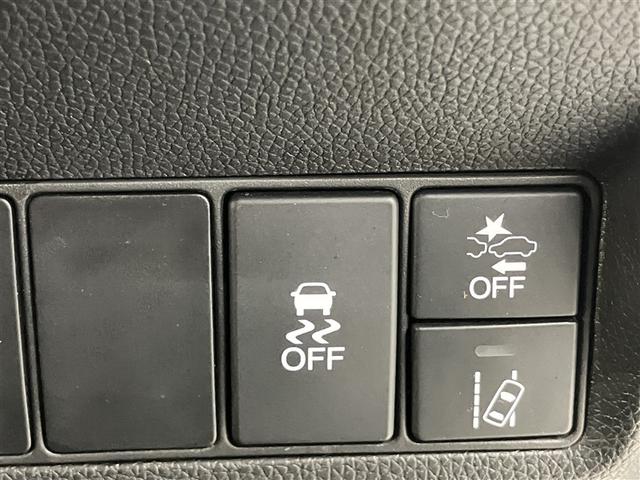 ステップワゴンスパーダ スパーダ　ホンダセンシング　ＡＷ　盗難防止　助手席エアバッグ　Ｗパワスラ　メモリナビ　記録簿有　地デジ　サイドエアバッグ　ＬＥＤライト　横滑り防止システム　オートエアコン　リアカメラ　ナビ＆ＴＶ　三列シート　アイドリングＳ（10枚目）