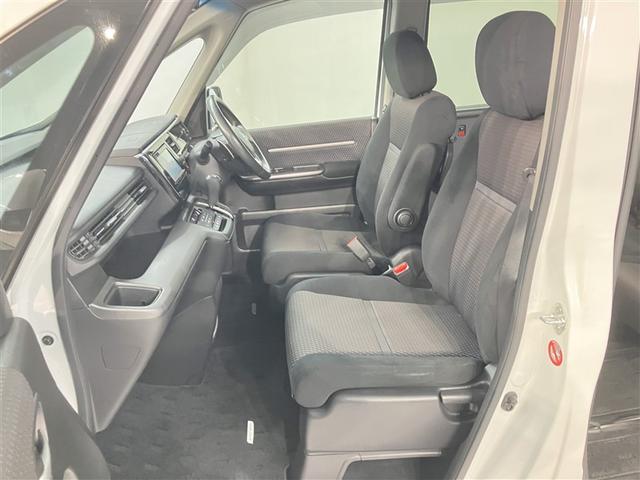 ステップワゴンスパーダ スパーダ　ホンダセンシング　ＡＷ　盗難防止　助手席エアバッグ　Ｗパワスラ　メモリナビ　記録簿有　地デジ　サイドエアバッグ　ＬＥＤライト　横滑り防止システム　オートエアコン　リアカメラ　ナビ＆ＴＶ　三列シート　アイドリングＳ（14枚目）