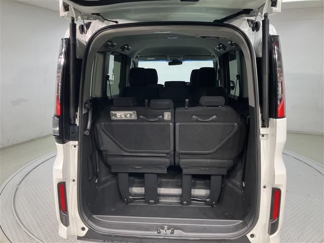 ステップワゴンスパーダ スパーダ　ホンダセンシング　ＡＷ　盗難防止　助手席エアバッグ　Ｗパワスラ　メモリナビ　記録簿有　地デジ　サイドエアバッグ　ＬＥＤライト　横滑り防止システム　オートエアコン　リアカメラ　ナビ＆ＴＶ　三列シート　アイドリングＳ（18枚目）