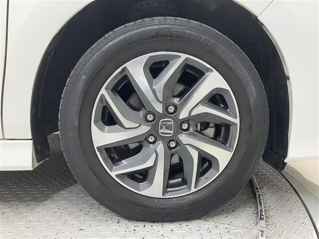 ステップワゴンスパーダ スパーダ　ホンダセンシング　ＡＷ　盗難防止　助手席エアバッグ　Ｗパワスラ　メモリナビ　記録簿有　地デジ　サイドエアバッグ　ＬＥＤライト　横滑り防止システム　オートエアコン　リアカメラ　ナビ＆ＴＶ　三列シート　アイドリングＳ（19枚目）