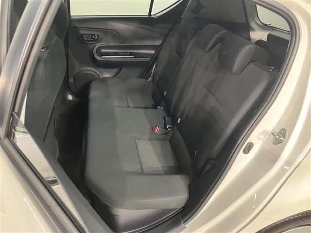 アクア Ｓスタイルブラック　ＡＵＸ端子　記録簿あり　バックモニタ－　地デジフルセグ　ナビＴＶ　イモビライザー　スマートキープッシュスタート　１オーナー　ＥＴＣ付き　Ｗエアバッグ　キーフリ　メモリーナビゲーション　ドラレコ付き（17枚目）