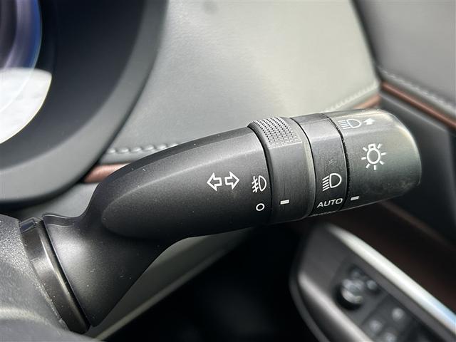 ハリアーハイブリッド Ｚ　地上デジタル　衝突被害軽減　サイドエアバッグ　ＬＥＤランプ　Ｂモニタ　クルコン　ナビＴＶ　１オーナー　横滑り防止装置　スマートキー　盗難防止システム　ＡＢＳ　アルミ　ＥＴＣ付　エアバッグ　ＡＡＣ（15枚目）