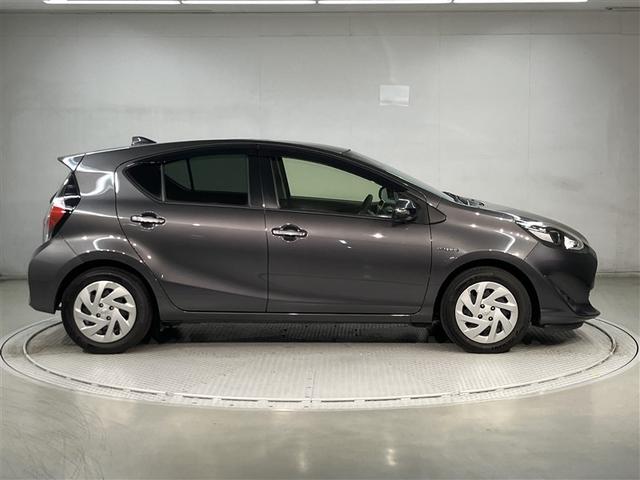 アクア Ｓ　スマートキープッシュスタート　キーレスエントリ　ＬＥＤヘッドライト　ドラレコ付　フルセグ地デジ　イモビ　ナビ＆ＴＶ　ワンオーナー車　オートエアコン　デュアルエアバック　ＥＳＣ　Ｂカメラ　ＡＵＸ端子（3枚目）