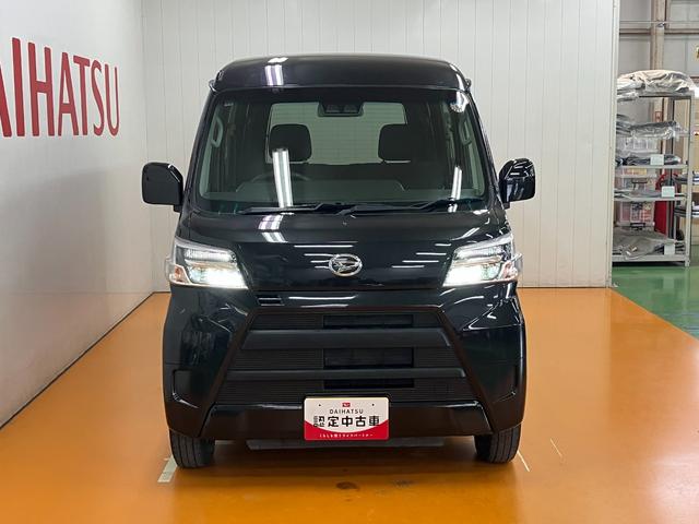 ハイゼットカーゴ クルーズSAIII サポカーSワイド適合 両側オートスライドドア オーディオ エアコン アイドリングストップ オートハイビーム 横滑り防止機能 誤発進抑制機能 電動格納ミラー パワーウインドウ キーレス(4枚目)