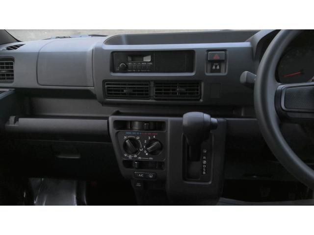 ハイゼットカーゴ DX サポカーSワイド適合 ラジオ エアコン アクセサリーソケット コーナーセンサー アイドリングストップ 光軸調整ダイヤル 横滑り防止機能 誤発進抑制機能 パワーウインドウ キーレス(9枚目)