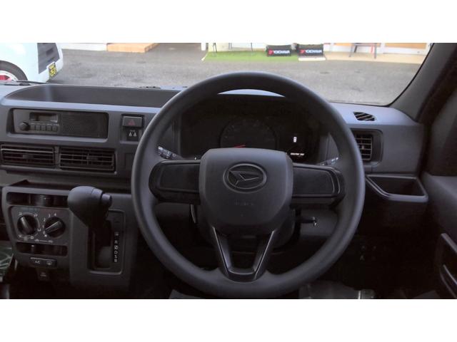 ハイゼットカーゴ DX サポカーSワイド適合 ラジオ エアコン アクセサリーソケット コーナーセンサー アイドリングストップ 光軸調整ダイヤル 横滑り防止機能 誤発進抑制機能 パワーウインドウ キーレス(10枚目)