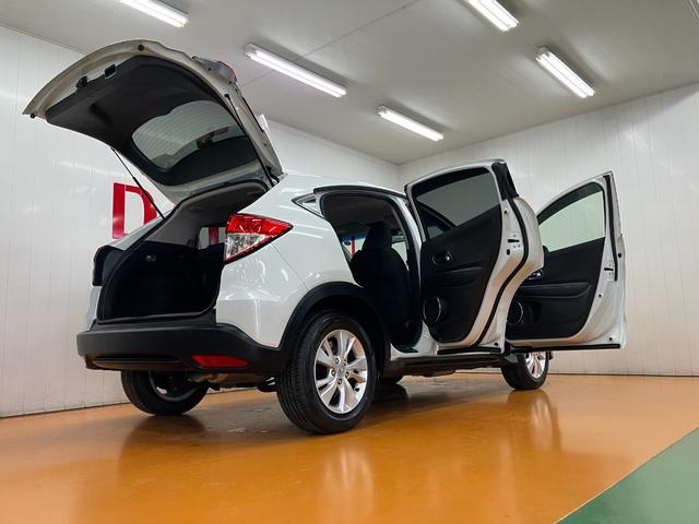 ヴェゼル X・ホンダセンシング 衝突被害軽減ブレーキシステム ドラレコ Bカメラ ステアリングスイッチ クルーズコントロール Pスタート 電動パーキングブレーキ USB接続端子 ETC レーンアシスト キーフリー(9枚目)