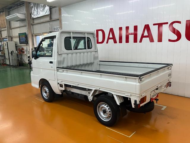 ハイゼットトラック エアコン・パワステ　スペシャル　５段マニュアルシフト　三方開　ゴムマット　ラジオ　エアコン　パワーステアリング　光軸調整ダイヤル（6枚目）