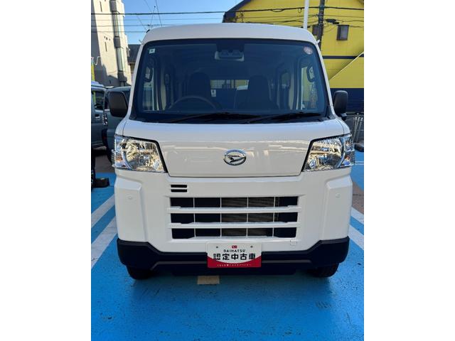 ハイゼットカーゴ ＤＸ　サポカーＳワイド適合　ラジオ　エアコン　アクセサリーソケット　コーナーセンサー　アイドリングストップ　光軸調整ダイヤル　横滑り防止機能　誤発進抑制機能　パワーウインドウ　キーレス（4枚目）