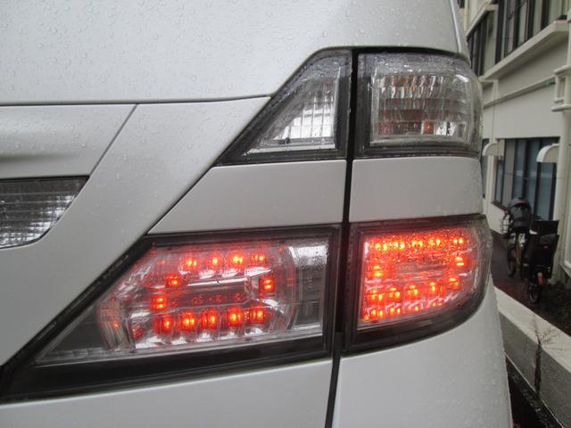 ヴェルファイア ２．４Ｚ　オットマン　電動スライド　ナビＴＶ　Ｂカメラ　ＥＴＣ　社外１９インチＡＷ　ＨＩＤ　ＬＥＤフォグ　プッシュスタ－トＥＧ　スマ－トキ－２個　ＬＥＤル－ムランプ　サイド／カ－テン／ニ－エアバッグ（64枚目）