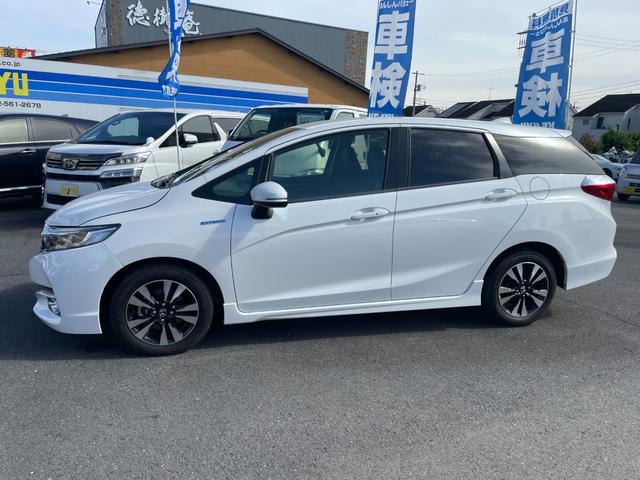 シャトル ハイブリッドＸホンダセンシング／走行３６４７８ＫＭ／ドラレコ　メーカーＯＰ８インチナビ／ＣＤＤＶＤ／１２セグ／バックカメラ／ドライブレコーダー／スマートキー／プッシュスタート／ＡＳＶ／アダプティブクルーズコントロール／純正１５ＡＷ／ＬＥＤヘッドライト／フォグ／（7枚目）