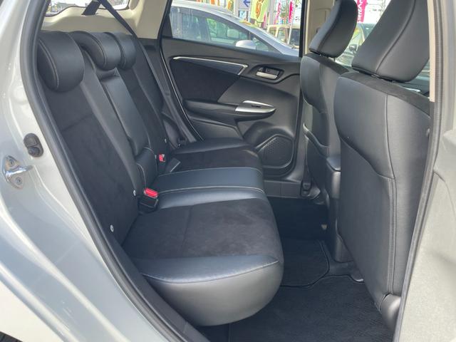 シャトル ハイブリッドＸホンダセンシング／走行３６４７８ＫＭ／ドラレコ　メーカーＯＰ８インチナビ／ＣＤＤＶＤ／１２セグ／バックカメラ／ドライブレコーダー／スマートキー／プッシュスタート／ＡＳＶ／アダプティブクルーズコントロール／純正１５ＡＷ／ＬＥＤヘッドライト／フォグ／（13枚目）