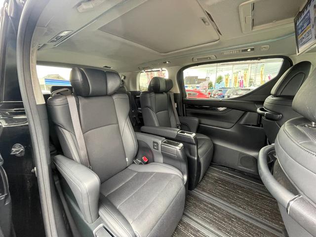 アルファード ２．５Ｓ　Ｃパッケージ／東大和仕入／走行５６０８７ＫＭ／　モデリスタエアロ／後席モニター／電動レザーシート／シートヒーター／シートエアコン／純正ディスプレイオーディオ／ＣＤＤＶＤ再生／１２セグ／ＢＴ／バックカメラ／スマートキー／プッシュスタート／（33枚目）