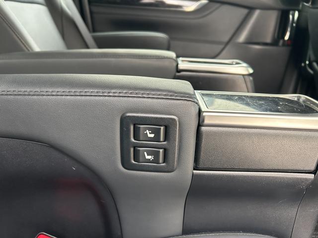 アルファード 2.5SCパッケージ■後期【モデリスタ・サンルーフ・禁煙】 56,150KM/12.8型後席モニター/電動レザーシート/ナビ付ディスプレイ/地デジ/DVD/BT接続/両電動スライド/電動リアゲート/BSM/デジタルミラー/車線維持/追従クルコン/ETC2.0/(65枚目)