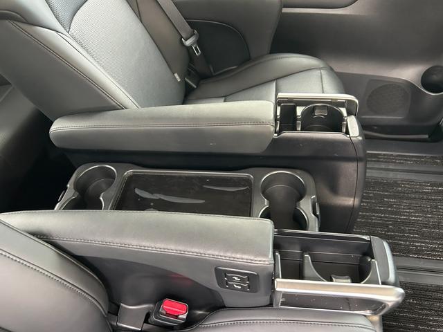 アルファード 2.5SCパッケージ■後期【モデリスタ・サンルーフ・禁煙】 56,150KM/12.8型後席モニター/電動レザーシート/ナビ付ディスプレイ/地デジ/DVD/BT接続/両電動スライド/電動リアゲート/BSM/デジタルミラー/車線維持/追従クルコン/ETC2.0/(68枚目)