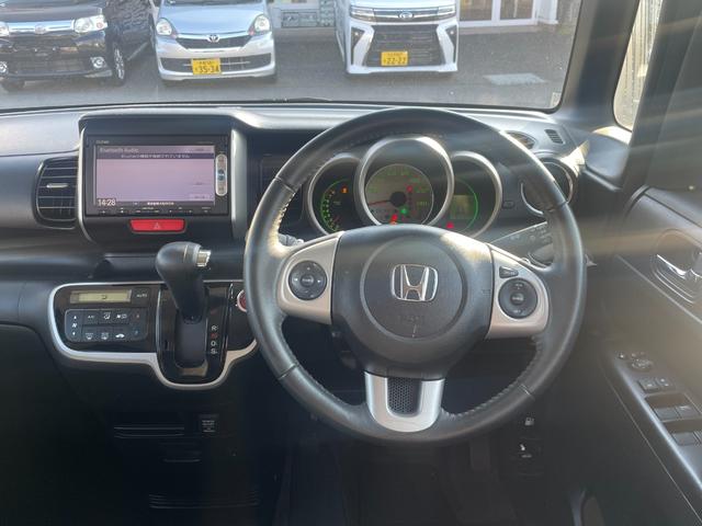 N-BOX G・ターボLパッケージ/東大和仕入/走行56003KM/ 両側電動スライドドア/純正SDナビ/CDDVD再生/1セグ/BT/バックカメラ/スマートキー/プッシュスタート/クルーズコントロール/HIDヘッドライト/オートライト/ドライブレコーダー/フル装備(9枚目)