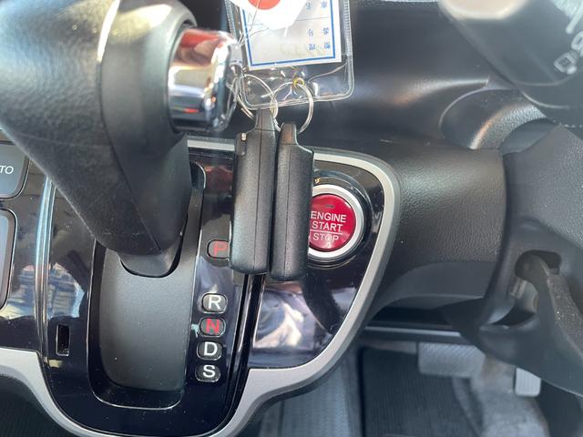 N-BOX G・ターボLパッケージ/東大和仕入/走行56003KM/ 両側電動スライドドア/純正SDナビ/CDDVD再生/1セグ/BT/バックカメラ/スマートキー/プッシュスタート/クルーズコントロール/HIDヘッドライト/オートライト/ドライブレコーダー/フル装備(13枚目)