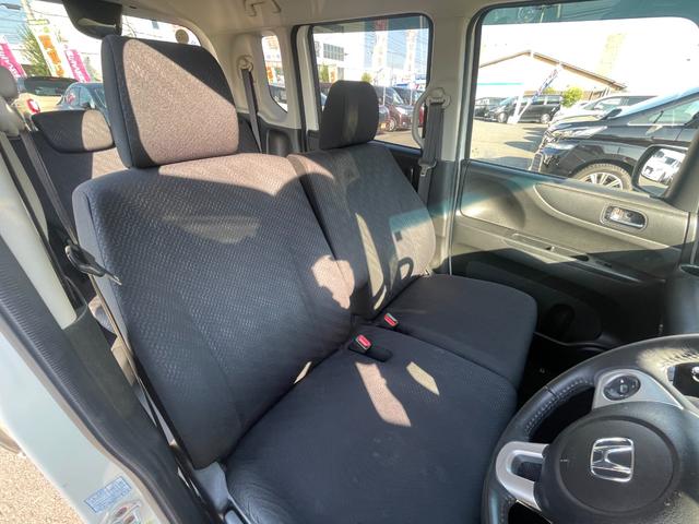 N-BOX G・ターボLパッケージ/東大和仕入/走行56003KM/ 両側電動スライドドア/純正SDナビ/CDDVD再生/1セグ/BT/バックカメラ/スマートキー/プッシュスタート/クルーズコントロール/HIDヘッドライト/オートライト/ドライブレコーダー/フル装備(17枚目)