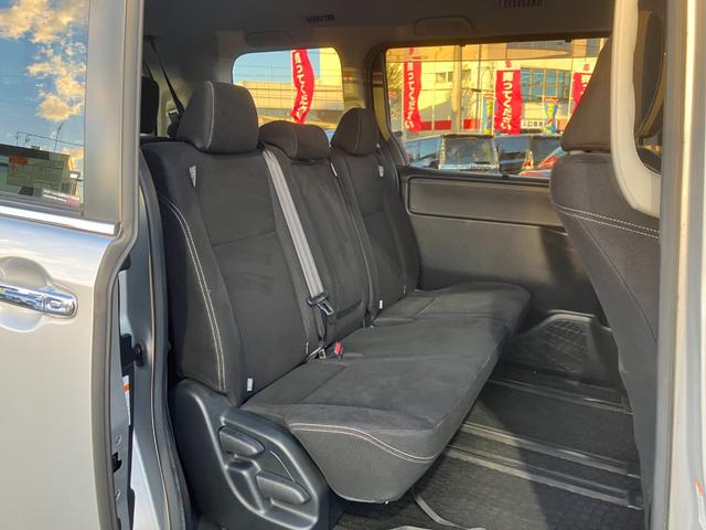 エスクァイア XIサイドリフトアップシート/東大和仕入/走行35122KM 禁煙車/サイドリフトアップシート/純正9インチSDナビ/CDDVD/BT対応/12セグ/バックカメラ/キーレスエントリー/両側電動スライドドア/LEDヘッドライト/フォグ/ASV/フル装備(14枚目)