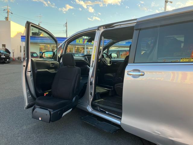 エスクァイア XIサイドリフトアップシート/東大和仕入/走行35122KM 禁煙車/サイドリフトアップシート/純正9インチSDナビ/CDDVD/BT対応/12セグ/バックカメラ/キーレスエントリー/両側電動スライドドア/LEDヘッドライト/フォグ/ASV/フル装備(21枚目)