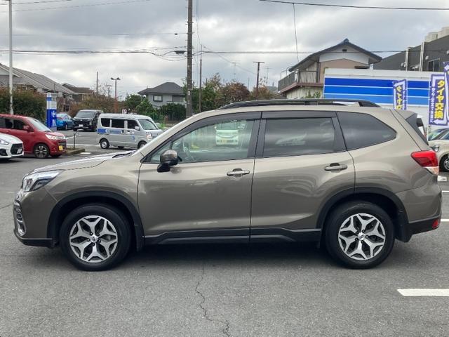 フォレスター ツーリング 純正KENWOOD製SDナビ/CD&DVD再生/Mサーバー/USB/Bluetoothオーディオ/フルセグTV/サイド&バックカメラ/ビルトインETC/車間維持クルーズ/衝突被害軽減/車線逸脱警告(6枚目)