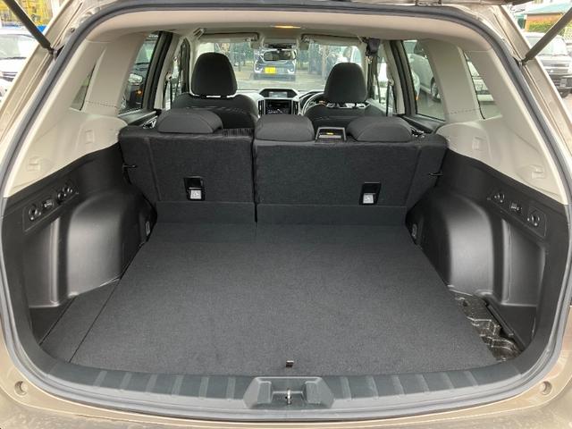 フォレスター ツーリング 純正KENWOOD製SDナビ/CD&DVD再生/Mサーバー/USB/Bluetoothオーディオ/フルセグTV/サイド&バックカメラ/ビルトインETC/車間維持クルーズ/衝突被害軽減/車線逸脱警告(9枚目)