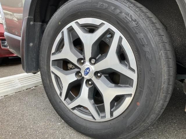 フォレスター ツーリング 純正KENWOOD製SDナビ/CD&DVD再生/Mサーバー/USB/Bluetoothオーディオ/フルセグTV/サイド&バックカメラ/ビルトインETC/車間維持クルーズ/衝突被害軽減/車線逸脱警告(19枚目)