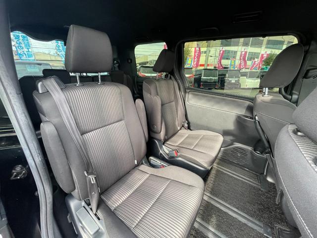 ヴォクシー ZS 煌II/関西仕入/走行24.402KM/ワンオーナー/ 純正8型SDナビ/CD&DVD再生/Bluetoothオーディオ/フルセグTV/Bカメラ/フリッツプダウンモニター/ドラレコ/両側自動スライド/衝突軽減装置/車線逸脱警告/クルーズ/ビルトインETC(16枚目)