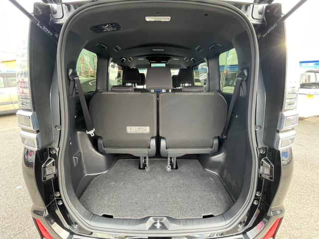 ヴォクシー ZS 煌II/関西仕入/走行24.402KM/ワンオーナー/ 純正8型SDナビ/CD&DVD再生/Bluetoothオーディオ/フルセグTV/Bカメラ/フリッツプダウンモニター/ドラレコ/両側自動スライド/衝突軽減装置/車線逸脱警告/クルーズ/ビルトインETC(17枚目)