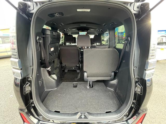 ヴォクシー ZS 煌II/関西仕入/走行24.402KM/ワンオーナー/ 純正8型SDナビ/CD&DVD再生/Bluetoothオーディオ/フルセグTV/Bカメラ/フリッツプダウンモニター/ドラレコ/両側自動スライド/衝突軽減装置/車線逸脱警告/クルーズ/ビルトインETC(18枚目)