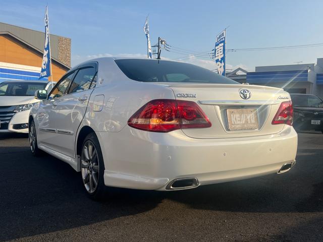 クラウン ２．５アスリートナビパッケージ／岡山仕入／走行３９０７９ＫＭ　ワンオーナー／メーカーＯＰ８インチＨＤＤナビ／バックカメラ　／ＥＴＣ／フルセグ／電動シート／クルーズコントロール／純正１８ＡＷ／スマートキー／プッシュスタート／ビルトインＥＴＣ／ＨＩＤヘッドライト／（12枚目）