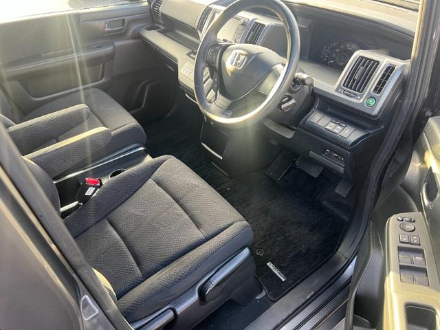 ステップワゴンスパーダ Ｚ／東京仕入／走行６３３７６ＫＭ／両側ＰＳＤ／純正ナビ／　禁煙車／アラウンドビューモニター／両側電動スライドドア／ＥＴＣ／フルセグ／スマートキー／ビルトインＥＴＣ／Ｒスポイラー／ＨＩＤヘッドライト／フォグ／パドルシフト／フル装備／オートエアコン／（12枚目）