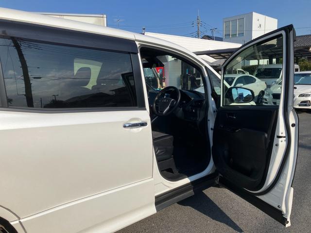ヴォクシー ＺＳ　煌ＩＩＩ／東大和仕入／走行６７６８３ＫＭ／後席モニター　社外ＳＤデカナビ／ＣＤ、ＤＶＤ再生／１２セグ／ＢＴ／ミュージックサーバー／バックカメラ／フリップダウンモニター／両側ＰＳＤ／スマートキー／プッシュスタート／ＬＥＤヘッドライト／フォグ／ＡＳＶ／フル装備（13枚目）