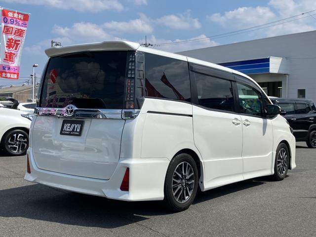 ヴォクシー ＺＳ　走行４６４８４ｋｍ／９型ＳＤナビ／フリップダウンモニター／ＲＳ－Ｒローダウンサス／ＢＴ接続／１２セグ／ＥＴＣ／ＤＶＤ再生／左側パワースライドドアＬＥＤヘッドライト／オートリトラミラー（8枚目）