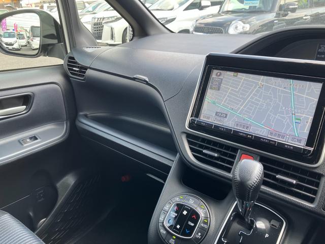 ヴォクシー ＺＳ　走行４６４８４ｋｍ／９型ＳＤナビ／フリップダウンモニター／ＲＳ－Ｒローダウンサス／ＢＴ接続／１２セグ／ＥＴＣ／ＤＶＤ再生／左側パワースライドドアＬＥＤヘッドライト／オートリトラミラー（19枚目）