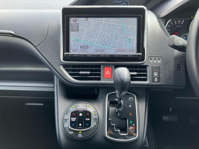 ヴォクシー ＺＳ　走行４６４８４ｋｍ／９型ＳＤナビ／フリップダウンモニター／ＲＳ－Ｒローダウンサス／ＢＴ接続／１２セグ／ＥＴＣ／ＤＶＤ再生／左側パワースライドドアＬＥＤヘッドライト／オートリトラミラー（20枚目）