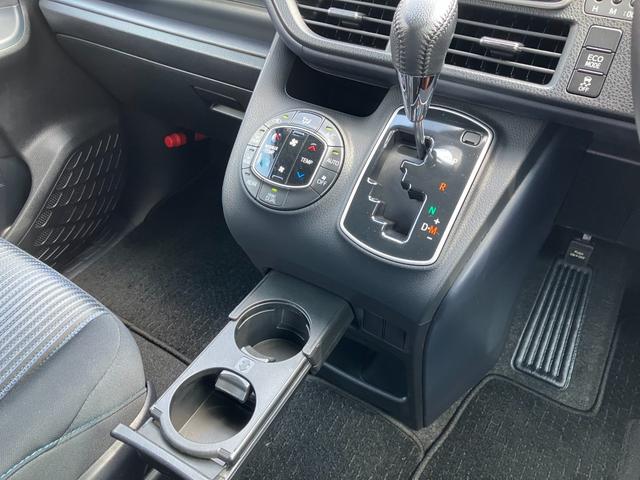 ヴォクシー ＺＳ　走行４６４８４ｋｍ／９型ＳＤナビ／フリップダウンモニター／ＲＳ－Ｒローダウンサス／ＢＴ接続／１２セグ／ＥＴＣ／ＤＶＤ再生／左側パワースライドドアＬＥＤヘッドライト／オートリトラミラー（26枚目）