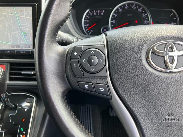ヴォクシー ＺＳ　走行４６４８４ｋｍ／９型ＳＤナビ／フリップダウンモニター／ＲＳ－Ｒローダウンサス／ＢＴ接続／１２セグ／ＥＴＣ／ＤＶＤ再生／左側パワースライドドアＬＥＤヘッドライト／オートリトラミラー（27枚目）