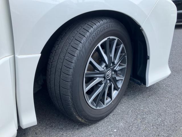 ヴォクシー ＺＳ　走行４６４８４ｋｍ／９型ＳＤナビ／フリップダウンモニター／ＲＳ－Ｒローダウンサス／ＢＴ接続／１２セグ／ＥＴＣ／ＤＶＤ再生／左側パワースライドドアＬＥＤヘッドライト／オートリトラミラー（32枚目）
