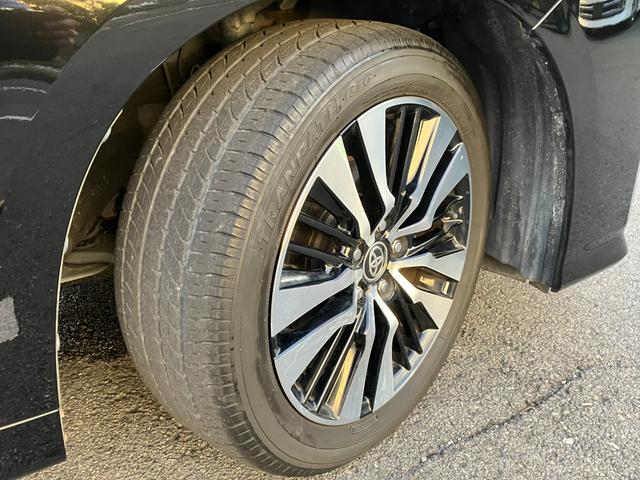 アルファード ２．５Ｓ　Ｃパッケージ　走行２５４４９ｋｍ／ディスプレィオーディオ／ＣＤ／ＤＶＤ再生／ＢＴ接続／１２セグ／バックカメラ／フリップダウンモニター／ＥＴＣ／両側パワースライドドア／電動レザーシート／（41枚目）