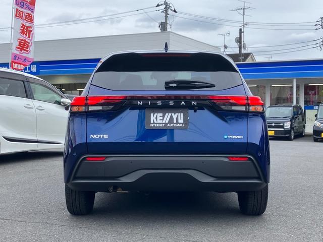 ノート Ｘ　禁煙車／ブリヂストン２０２２年タイヤ／走行９９５３ｋｍ／エマージェンシーブレーキ／９型ナビ／アラウンドビューモニター／ドラレコ／ＢＴ接続／１２セグＴＶ／ＥＴＣ／コーナーセンサー／（9枚目）