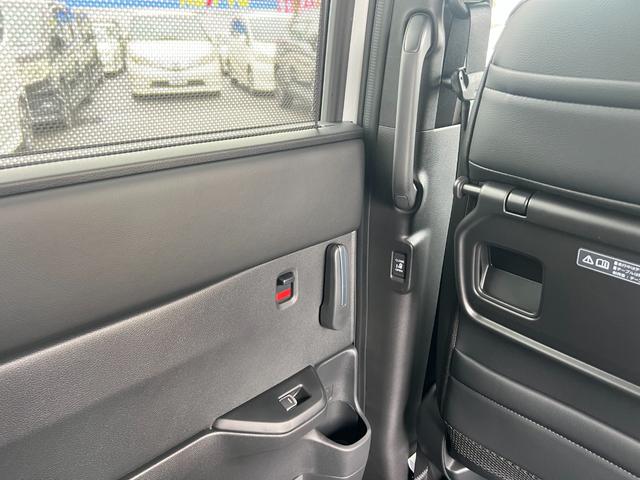 ステップワゴン e:HEVスパーダ/走行10KM/デーラーOPデカナビ 両側パワースライドドア/ハーフレザーシート/電動リアゲート/CDDVD再生/12セグ/BT/アラウンドビューモニター/フリップダウンモニター/LEDヘッドライト/フォグ/スマートキー/プッシュスタート(24枚目)